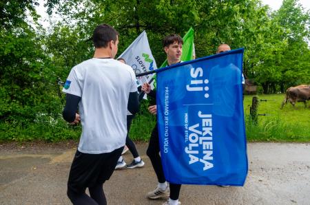 KLJUB KISLEMU VREMENU JE SLOVENSKA OLIMPIJSKA BAKLA V BOROVNICO PRINESLA OLIMPIJSKI ŽAR 29